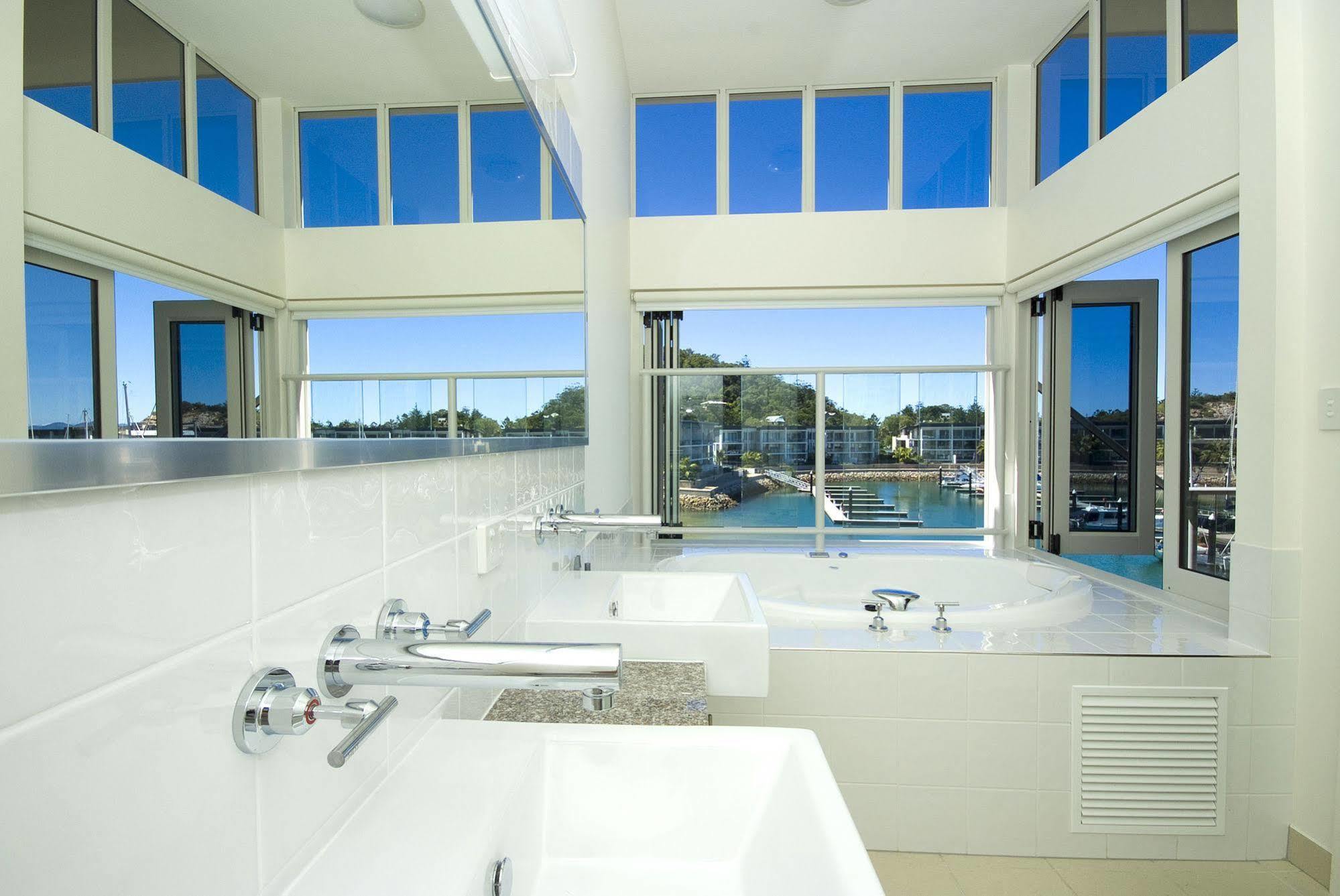 Beachside Magnetic Harbour Apartments Nelly Bay Exterior foto